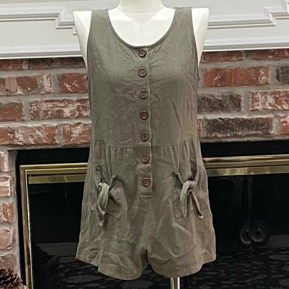 Gaudie olive green short romper with tie accents on pockets / M